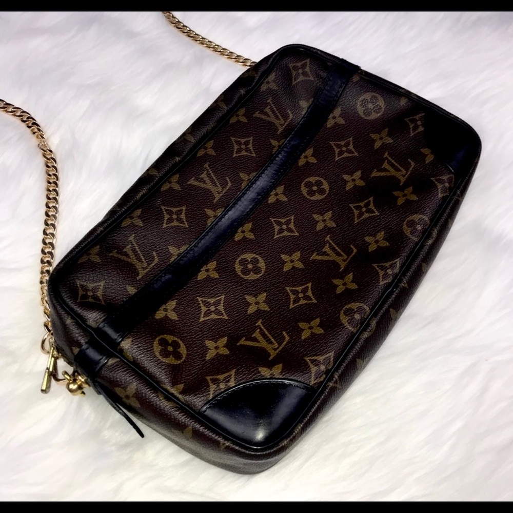 AVAILABLE✖️REVAMPED LOUIS VUITTON CLUTCH✖️